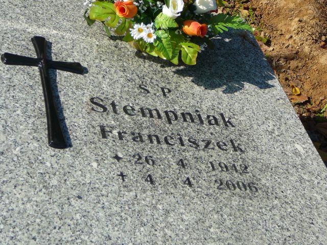 Franciszek Stempniak 1942 Żory - Grobonet - Wyszukiwarka osób pochowanych