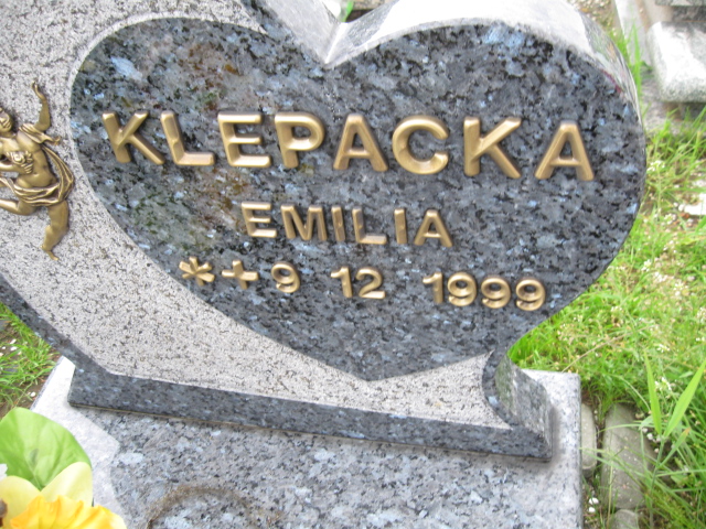 Emilia Klepacka 1999 Żory - Grobonet - Wyszukiwarka osób pochowanych