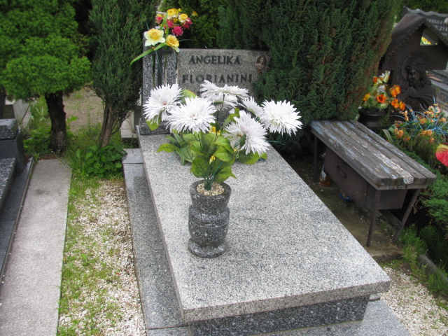 Grób Oskar Florianini