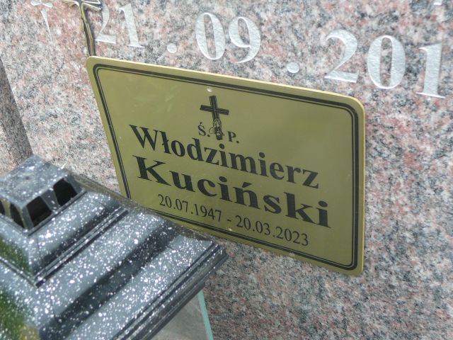 Grób Rafał Kuciński