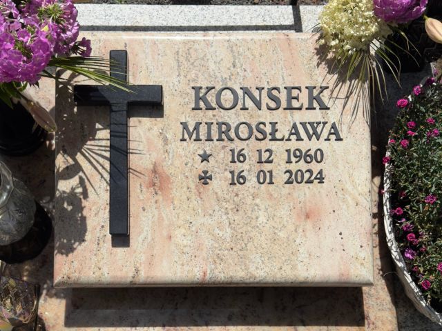 Mirosława Konsek 1960 Żory - Grobonet - Wyszukiwarka osób pochowanych
