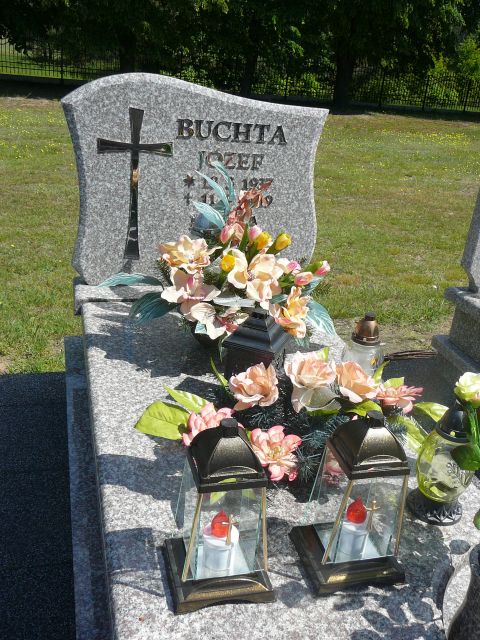 Grób Józef Buchta